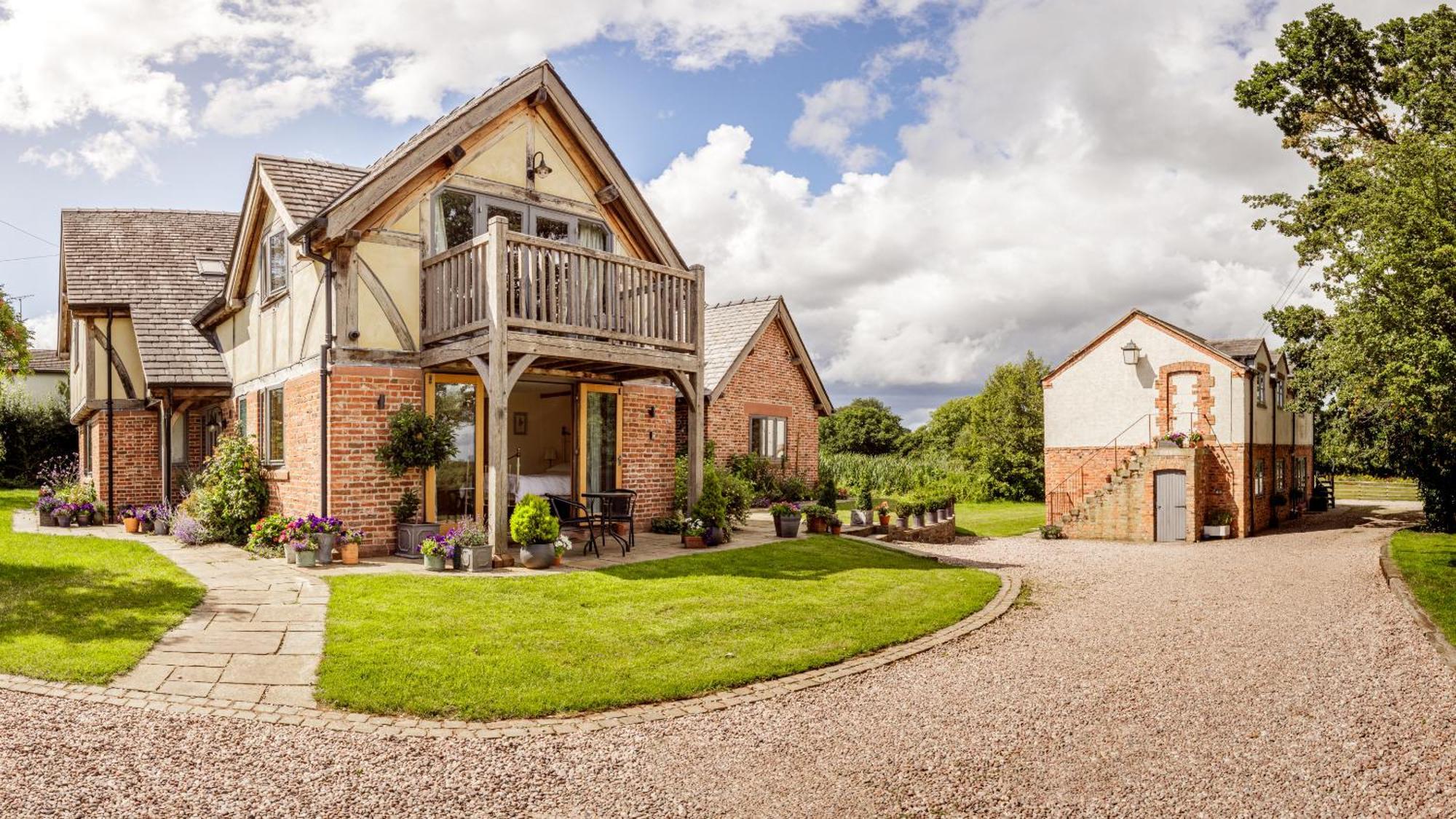 Oak Mead Villa Wrexham Exterior foto